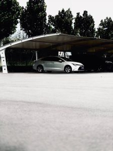 Installer un carport à saint malo : avantages, démarches et conseils pratiques